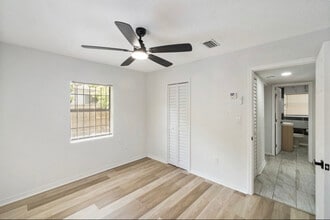 320 Eaton St in Eatonville, FL - Building Photo - Building Photo