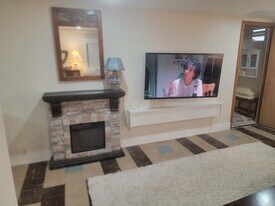 46 Gilbert St in Fairhaven, MA - Building Photo