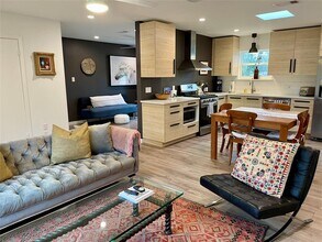 1809 Forestglade Dr in Austin, TX - Building Photo - Building Photo