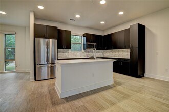 6400 Washington St in Houston, TX - Building Photo - Building Photo