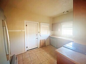 109 N 11th St in Alpine, TX - Building Photo - Building Photo