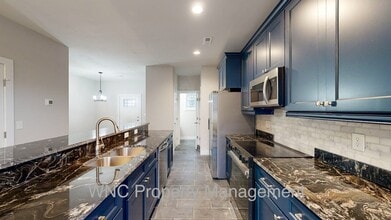 43 W Garden Rd in Woodfin, NC - Building Photo - Building Photo