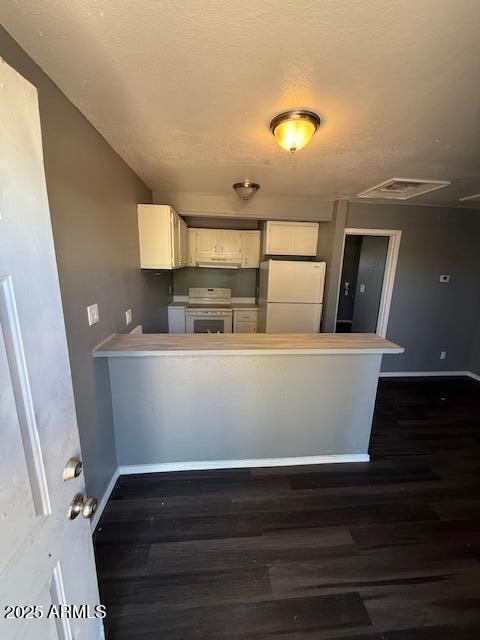 property at 417 N 18th Dr