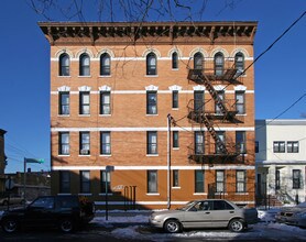 95-101 Weldon St in Brooklyn, NY - Building Photo - Building Photo