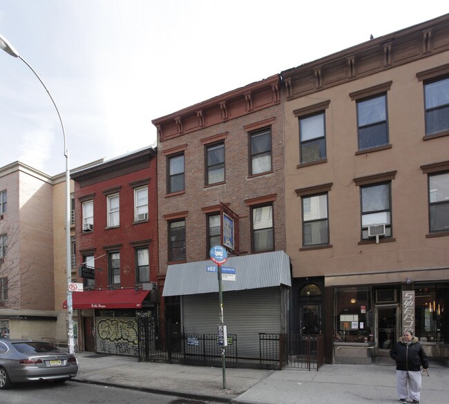303 Bedford Ave