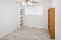 10711 Craddock Dr photo'