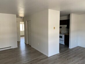 10 Broad St in Cambridge, NY - Building Photo - Building Photo