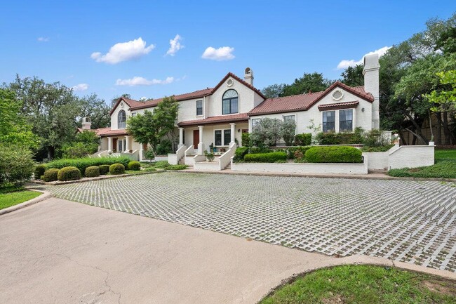 property at 4306 Bonnell Vista Cove