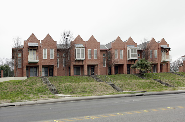 Springview North in San Antonio, TX - Building Photo - Building Photo