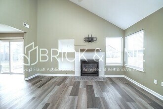 6209 Nasby Dr in Galloway, OH - Building Photo - Building Photo