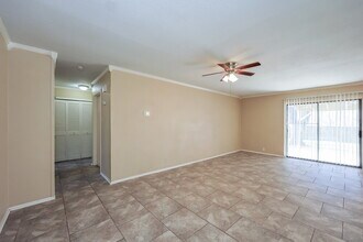 7531 Lago Frio in San Antonio, TX - Building Photo - Building Photo