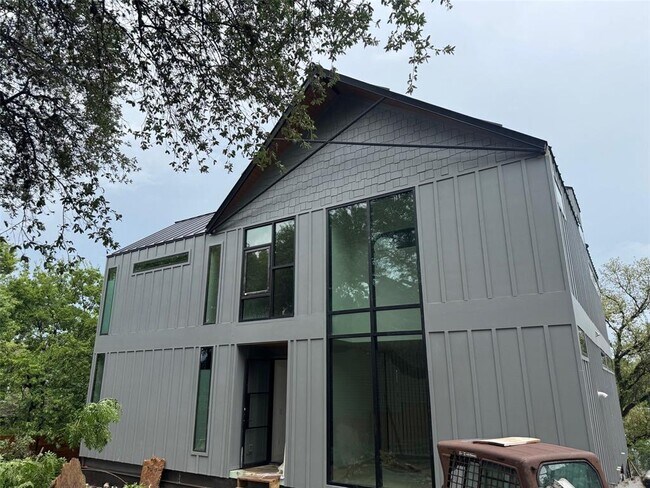 property at 1603 Chelsea Ln