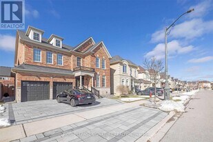 3159 Seabright Dr in Mississauga, ON - Building Photo