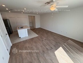 2065 E Landings Wy in Port Charlotte, FL - Foto de edificio - Building Photo