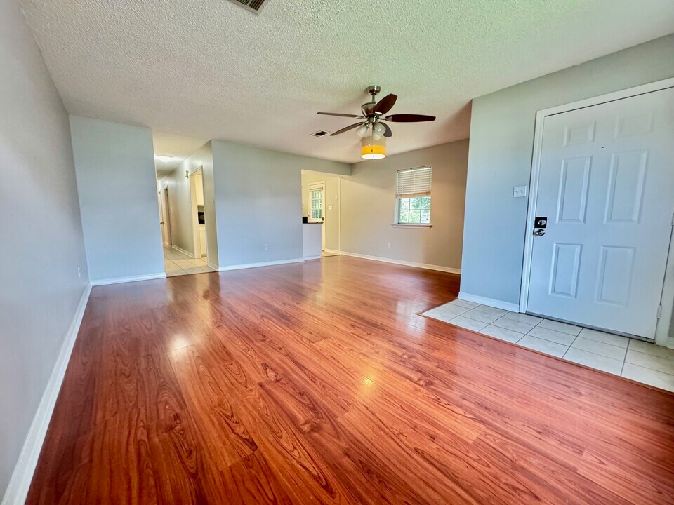 161 Dodge Ave in New Orleans, LA - Building Photo