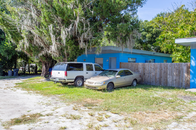 13618 N 22nd St in Tampa, FL - Building Photo - Building Photo