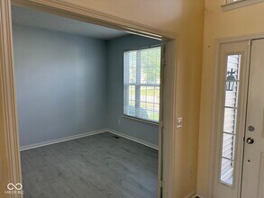 7822 Wahlberg Drive in Zionsville, IN - Building Photo - Building Photo