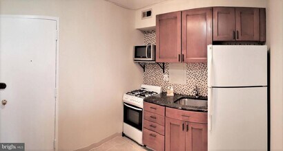1250 4th St SW in Washington, DC - Building Photo - Building Photo