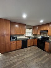 5305 Tabor Ct in Fayetteville, NC - Foto de edificio - Building Photo