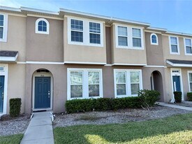 7011 White Treetop Pl in Riverview, FL - Building Photo