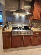 6364 SW 33rd St in Miami, FL - Foto de edificio - Building Photo