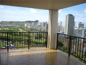 2444 Hihiwai St-Unit -2304 in Honolulu, HI - Foto de edificio - Building Photo