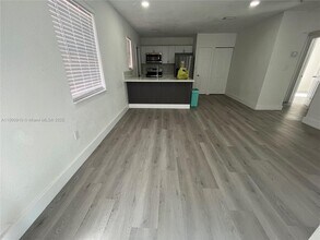 1923 NW 66th St in Miami, FL - Building Photo - Building Photo