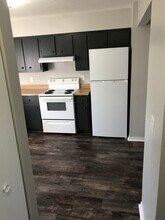 1015 Ebersole Blvd, Unit Apt C in Fostoria, OH - Foto de edificio - Building Photo