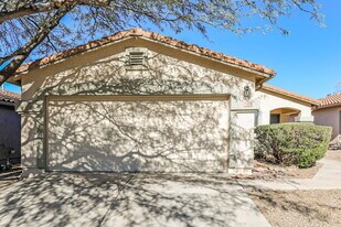 10381 E Roywood Way in Tucson, AZ - Building Photo