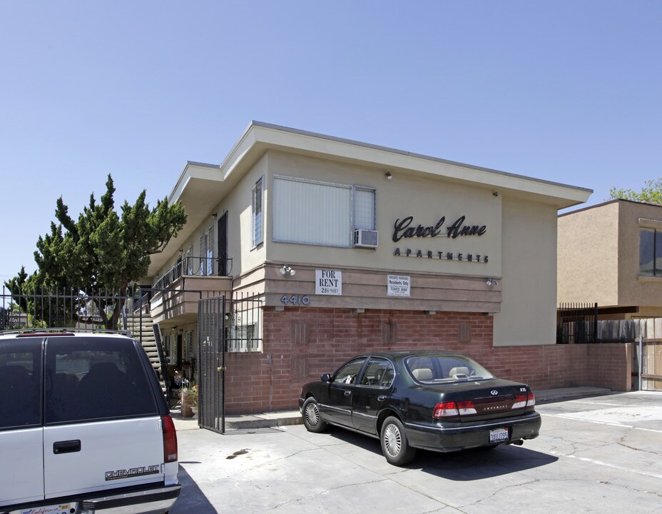Carol Anne Apartments in San Diego, CA - Foto de edificio
