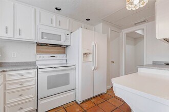 14719 Barryknoll Ln in Houston, TX - Building Photo - Building Photo