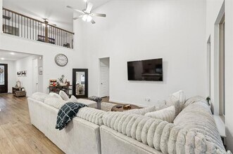 1238 Beaumont Ln in Red Oak, TX - Building Photo - Building Photo