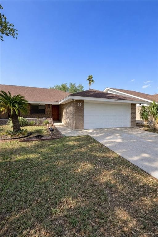 property at 18 South Dr