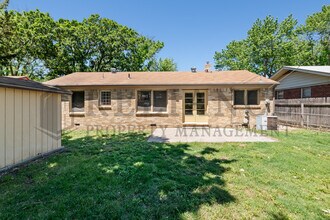 860 Fabrique St in Wichita, KS - Building Photo - Building Photo