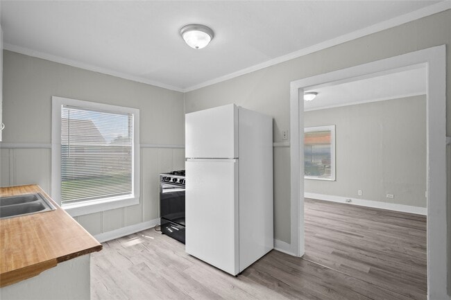 property at 331 9th St N