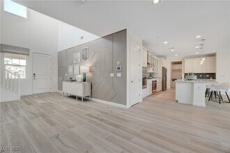 1075 N Water St in Henderson, NV - Building Photo - Building Photo