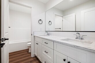 1030 S Underwood Pl in Kennewick, WA - Building Photo - Building Photo