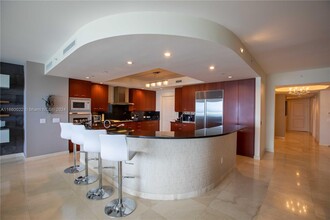 6000 Island Blvd, Unit 2602 in Aventura, FL - Building Photo - Building Photo