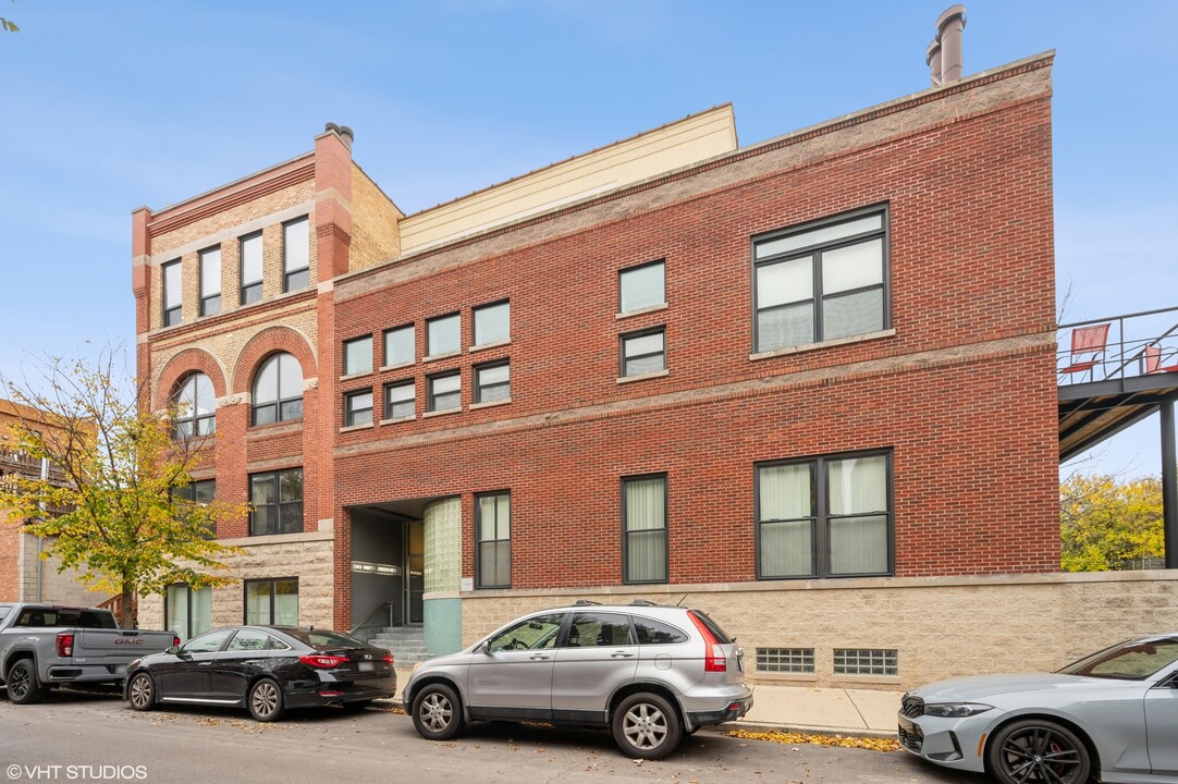 2343 N Greenview Ave in Chicago, IL - Building Photo