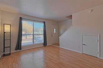 3004 Whisper Oaks Ln in Georgetown, TX - Foto de edificio - Building Photo