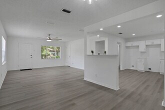 3923 Tyndale Dr in Jacksonville, FL - Building Photo - Building Photo