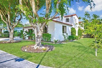 991 NE 82nd St in Miami, FL - Building Photo - Building Photo