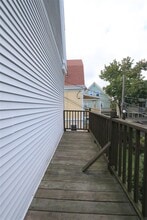 41 Ossipee Rd, Unit 2 in Somerville, MA - Foto de edificio - Building Photo