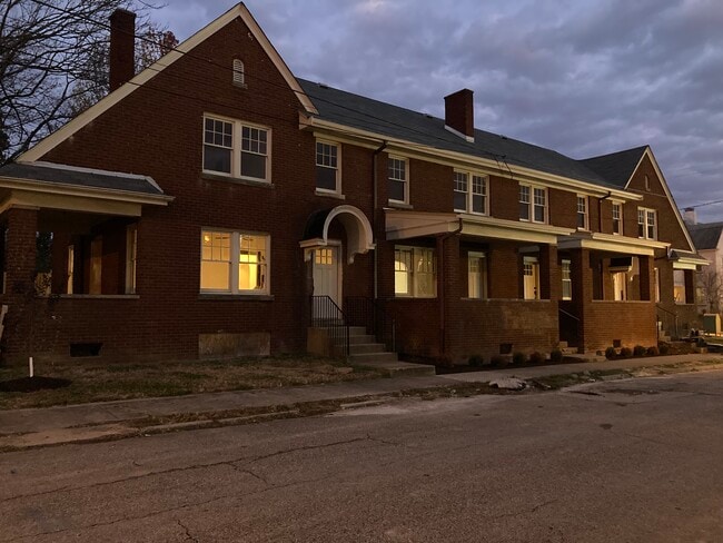 property at 806 Grant St