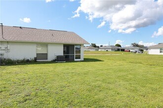 1733 NE 7th Pl in Cape Coral, FL - Building Photo - Building Photo