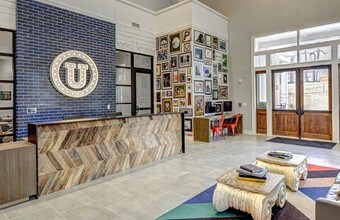 The Hollis Townhomes in Oxford, MS - Building Photo - Building Photo