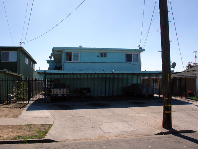 822 Virginia Dr in Richmond, CA - Foto de edificio - Building Photo