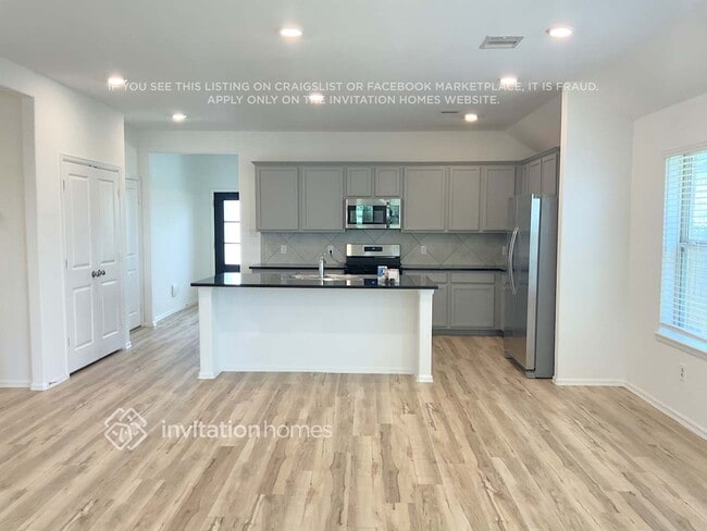 514 Pecan Landing Ln in La Marque, TX - Building Photo - Building Photo