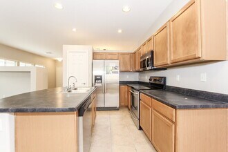 17722 W Marshall Ln in Surprise, AZ - Building Photo - Building Photo