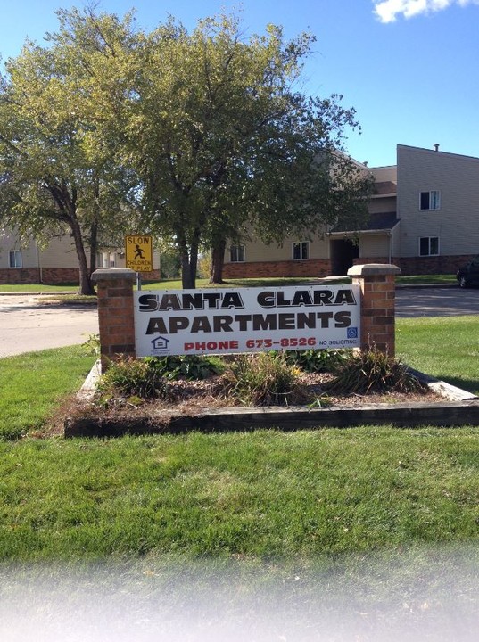 Santa Clara Apartments in Oskaloosa, IA - Building Photo